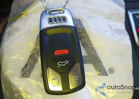 2018 Audi Q5 2.0T Premium/2.0T Tech Premium z USA, uszkodzony, nr VIN WA1ANAFY7J2044232